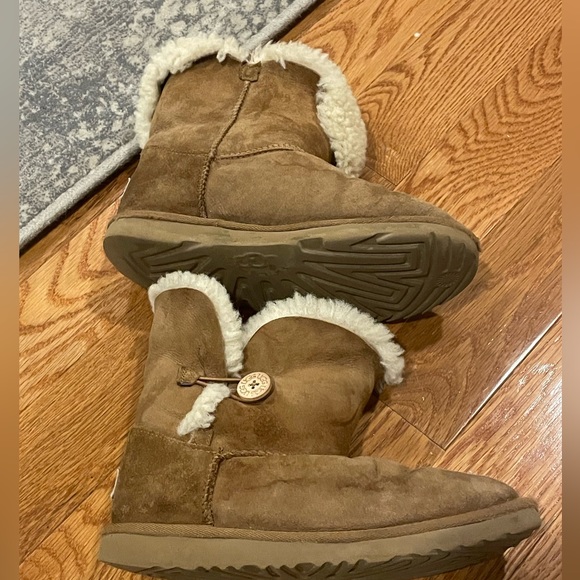 Bailey Button II - Picture 2 of 5